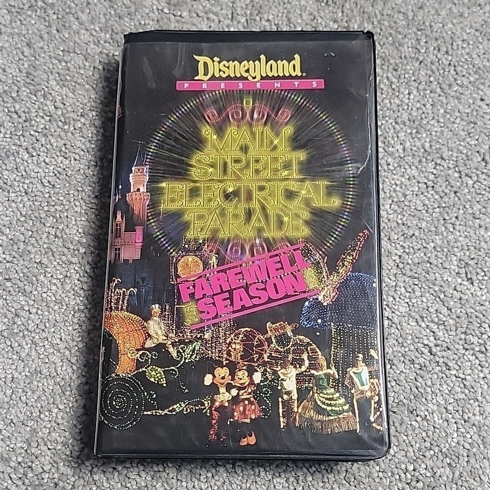 Vintage Disneyland mainstreet parade VHS